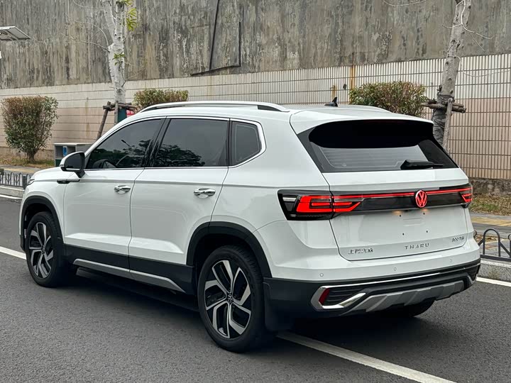 Фото 7 - Volkswagen Tharu