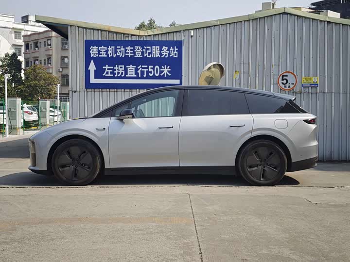 Фото 4 - LiXiang i6