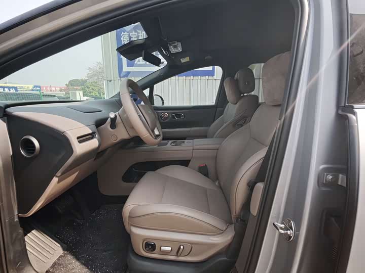 Фото 8 - LiXiang i6