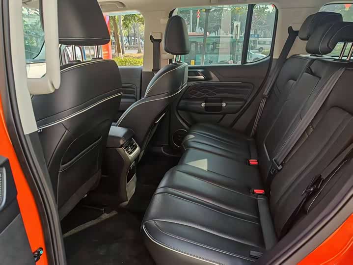 Фото 5 - Tank 300