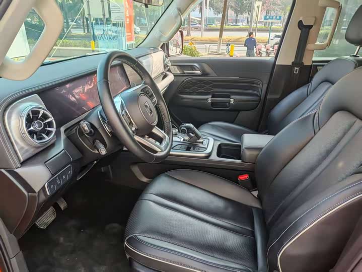 Фото 6 - Tank 300