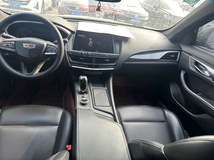 Фото 9 - Cadillac CT5