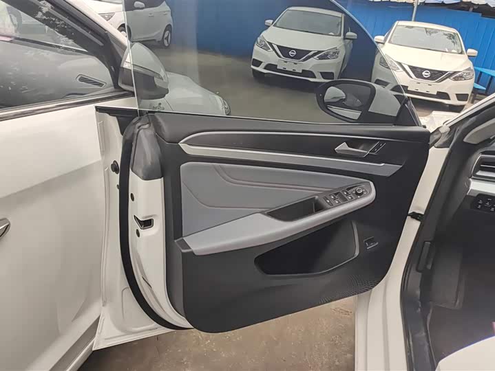 Фото 7 - Volkswagen Lamando L