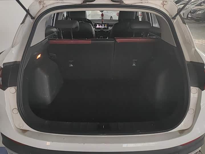 Фото 4 - Geely Coolray