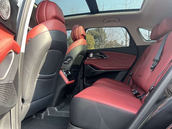 Фото 8 - Exeed RX