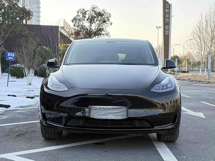 Фото 2 - Tesla Model Y