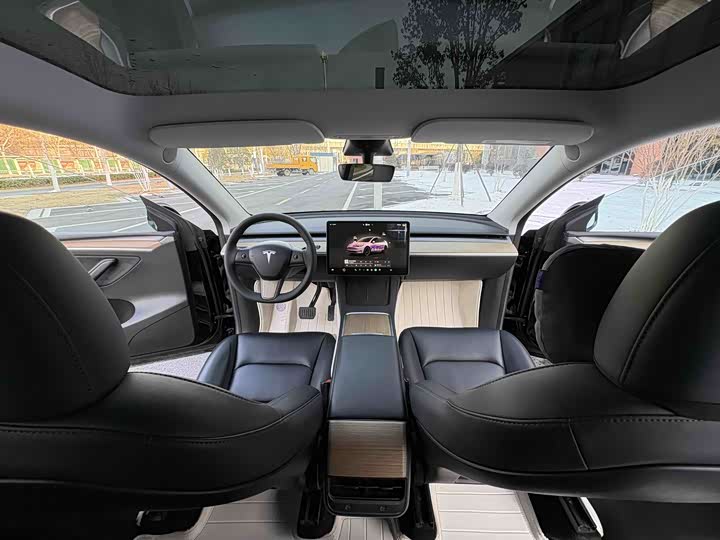 Фото 4 - Tesla Model Y