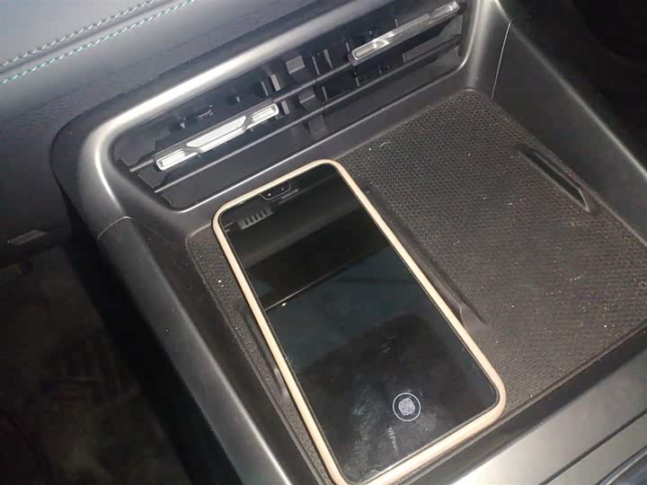 Фото 9 - BYD Qin Plus