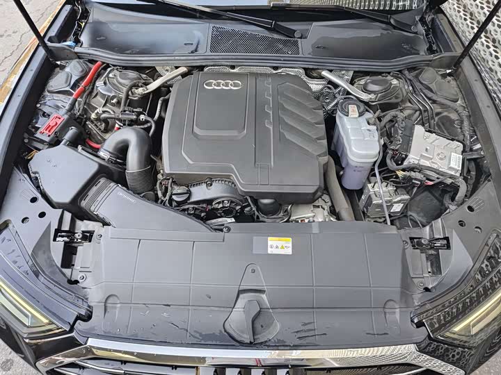 Фото 9 - Audi A6L