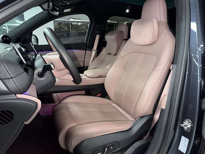 Фото 8 - Nio EC6