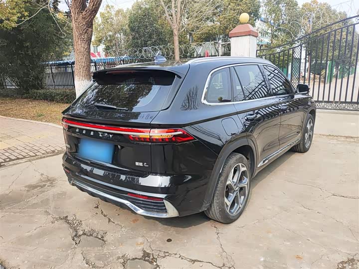 Фото 7 - Geely Monjaro