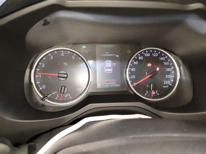 Фото 4 - Toyota RAV4