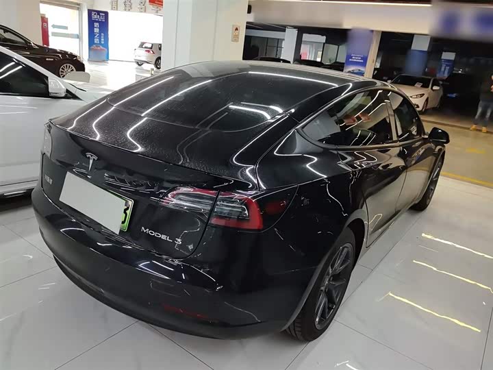 Фото 7 - Tesla Model 3