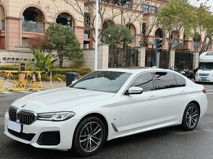 Фото 1 - BMW 5 Series