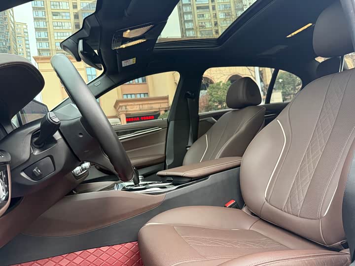 Фото 9 - BMW 5 Series