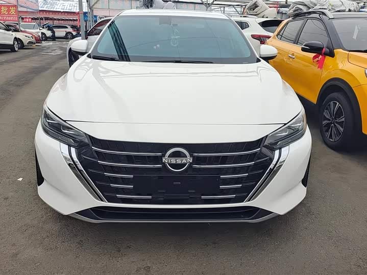 Фото 2 - Nissan Sylphy