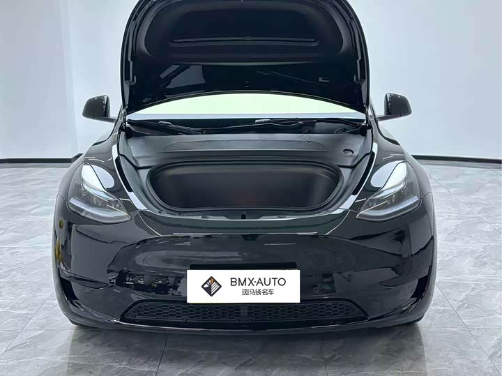 Фото 9 - Tesla Model Y