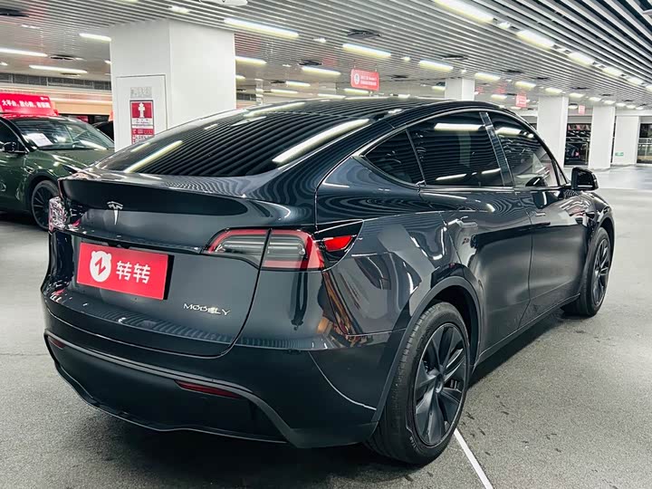 Фото 4 - Tesla Model Y