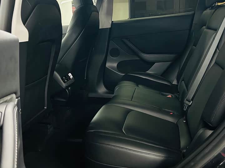 Фото 8 - Tesla Model Y