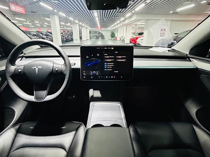 Фото 9 - Tesla Model Y