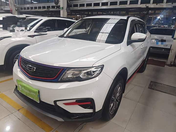 Фото 2 - Geely Atlas