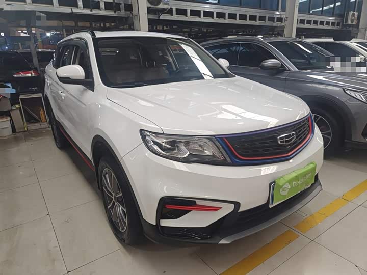 Фото 4 - Geely Atlas