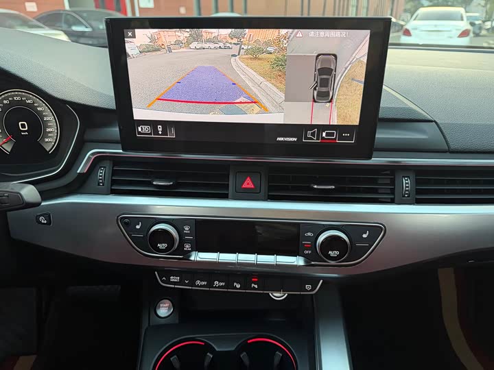 Фото 9 - Audi A4L