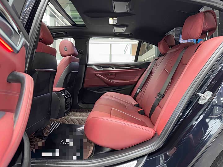 Фото 5 - BMW 5 Series