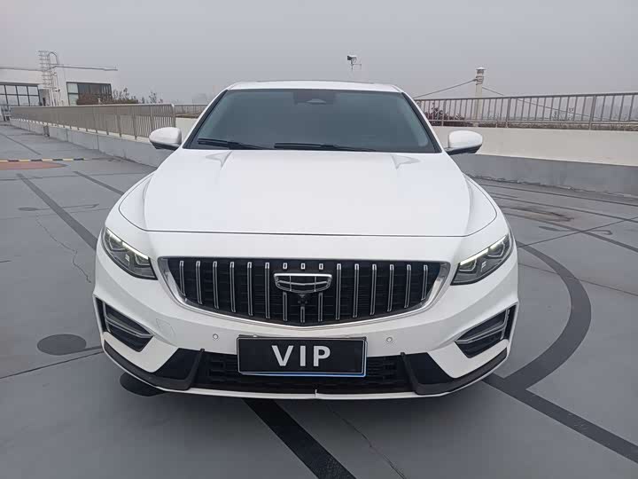 Фото 2 - Geely Preface