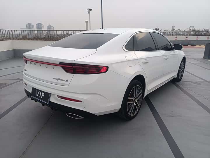 Фото 7 - Geely Preface