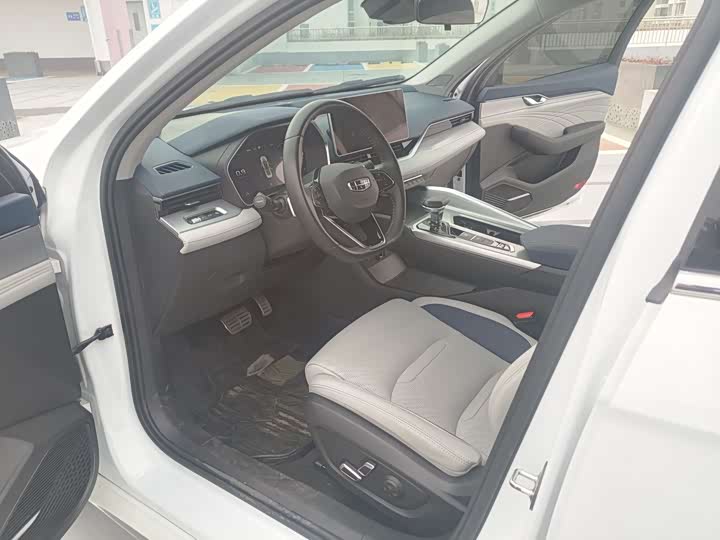 Фото 8 - Geely Preface