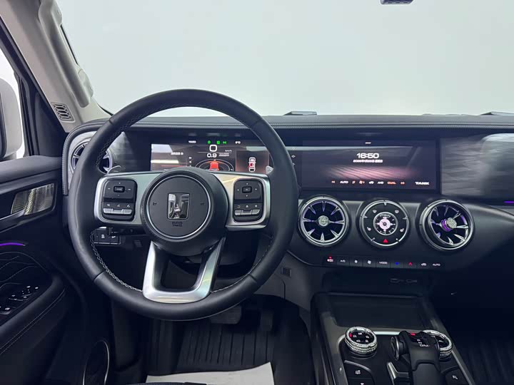 Фото 8 - Tank 300