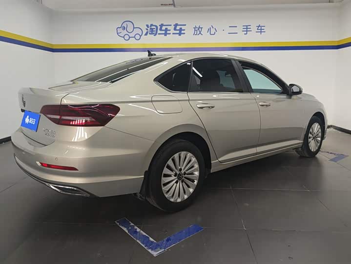 Фото 3 - Volkswagen Lavida