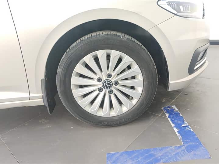 Фото 6 - Volkswagen Lavida