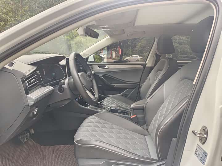 Фото 4 - Volkswagen Sagitar L