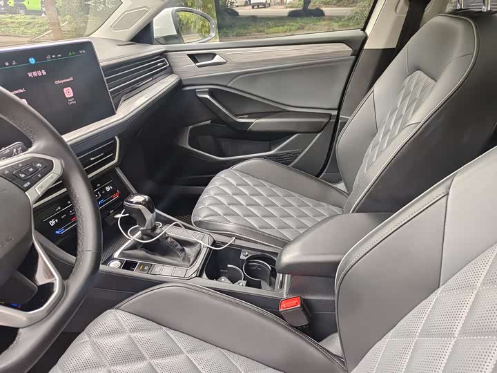 Фото 6 - Volkswagen Sagitar L