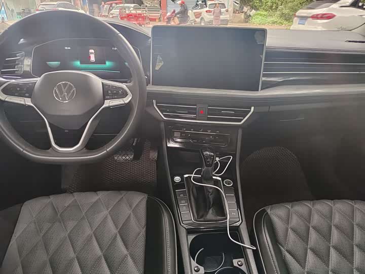 Фото 9 - Volkswagen Sagitar L