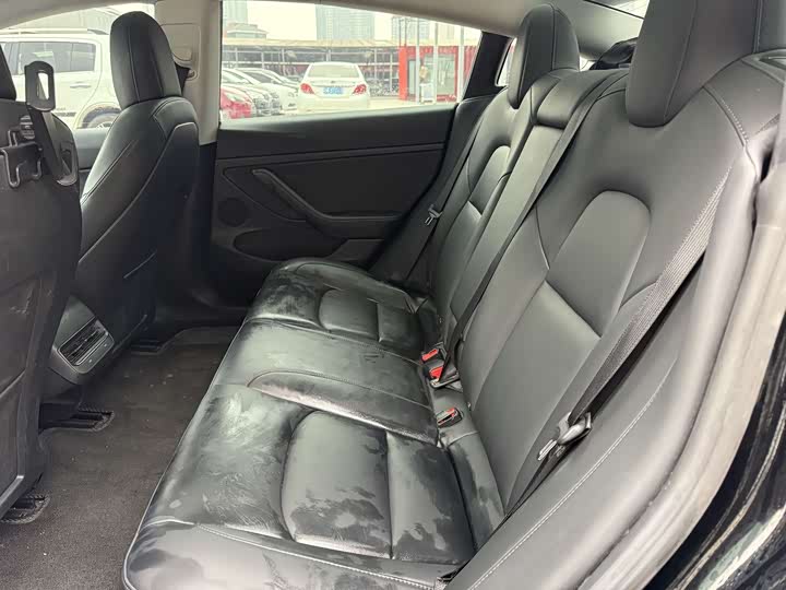 Фото 6 - Tesla Model 3