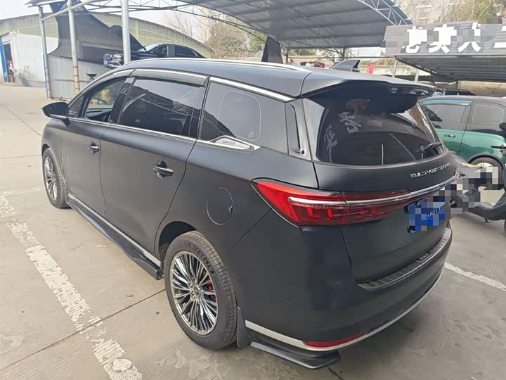 Фото 5 - BYD Song Max