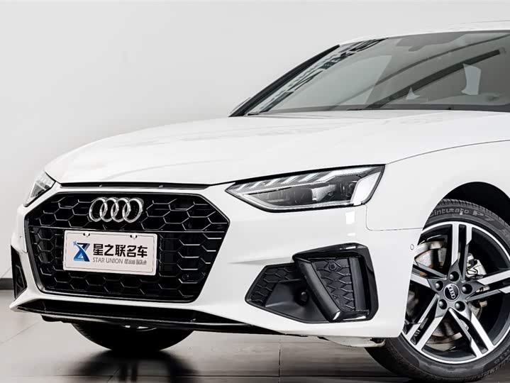 Фото 3 - Audi A4L