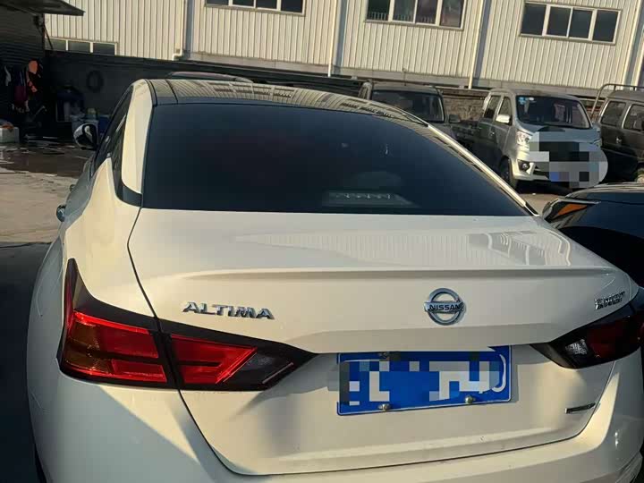 Фото 4 - Nissan Teana