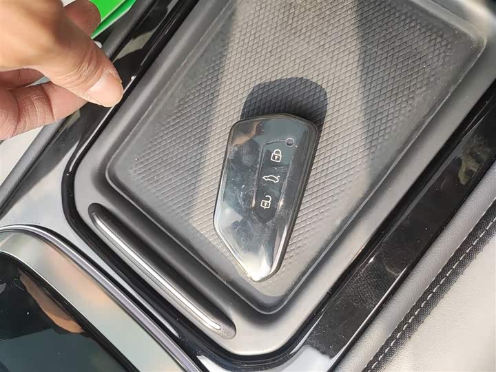 Фото 9 - Volkswagen ID.4 Crozz