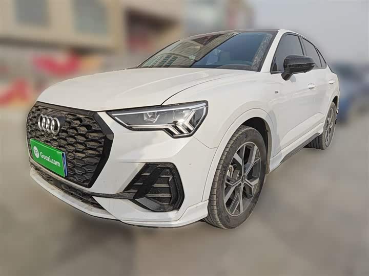 Фото 2 - Audi Q3