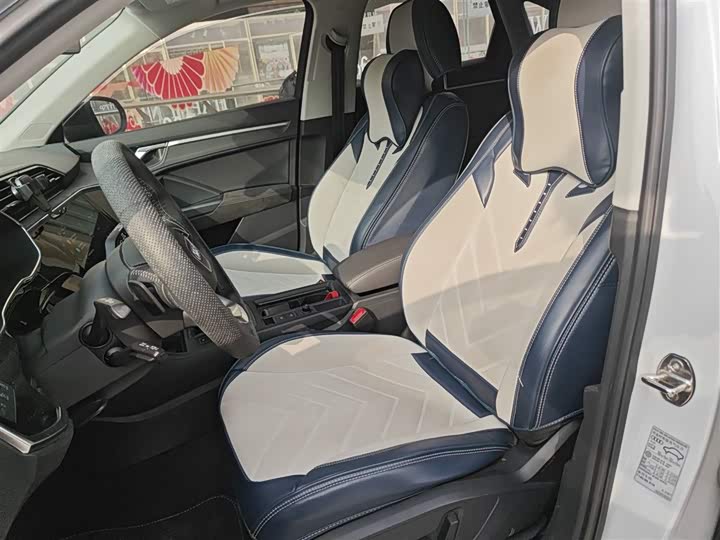 Фото 8 - Audi Q3