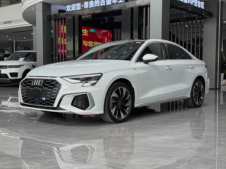 Фото 1 - Audi A3