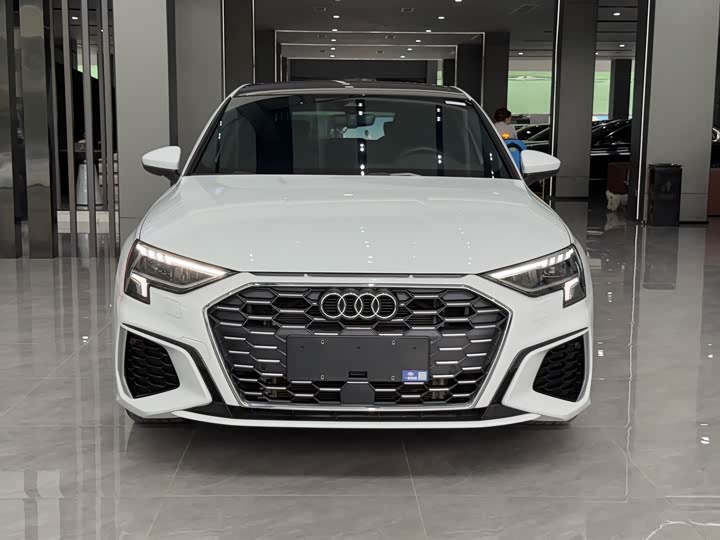 Фото 2 - Audi A3