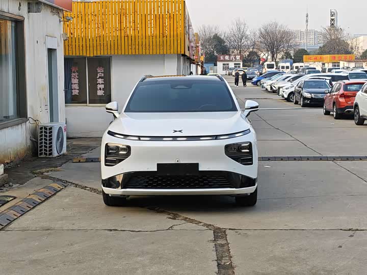 Фото 2 - XPeng G9