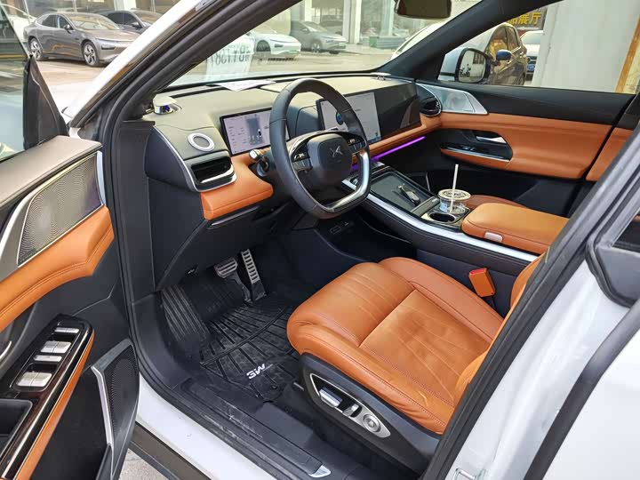 Фото 8 - XPeng G9