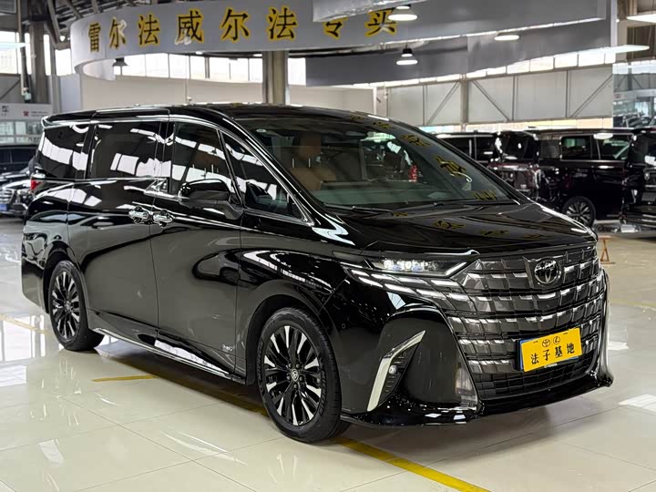 Фото 4 - Toyota Alphard