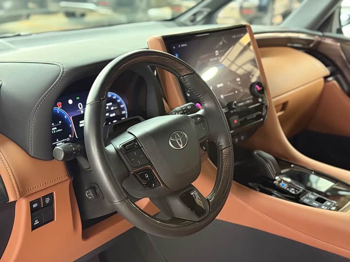 Фото 8 - Toyota Alphard